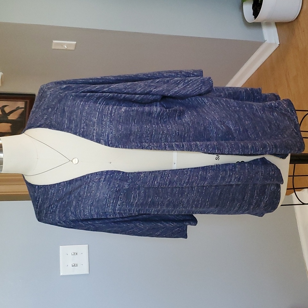 Lularoe Lindsay Kimono - Picture 1 of 7